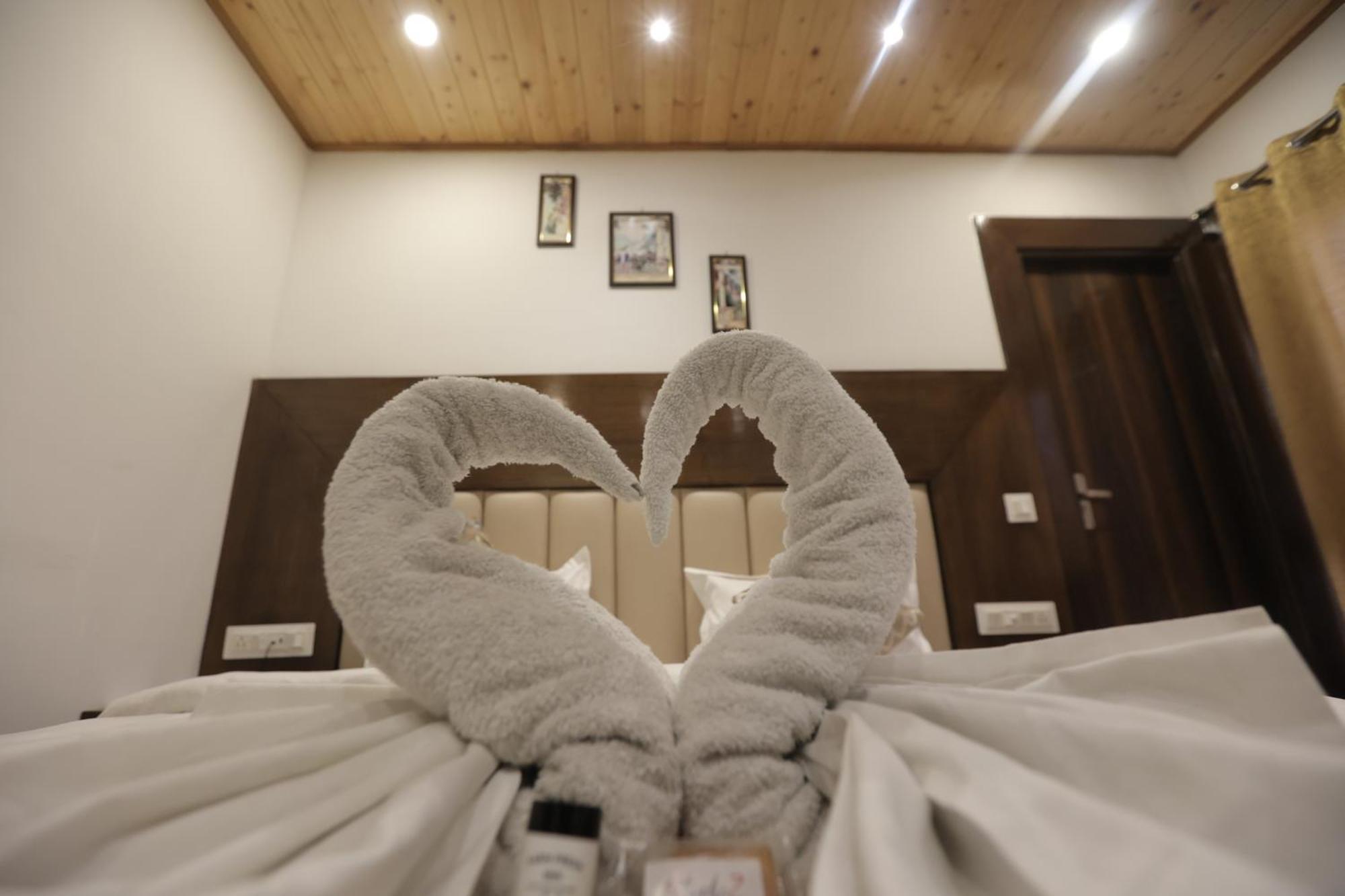 Studioz Paradise Hills Mussoorie Buitenkant foto