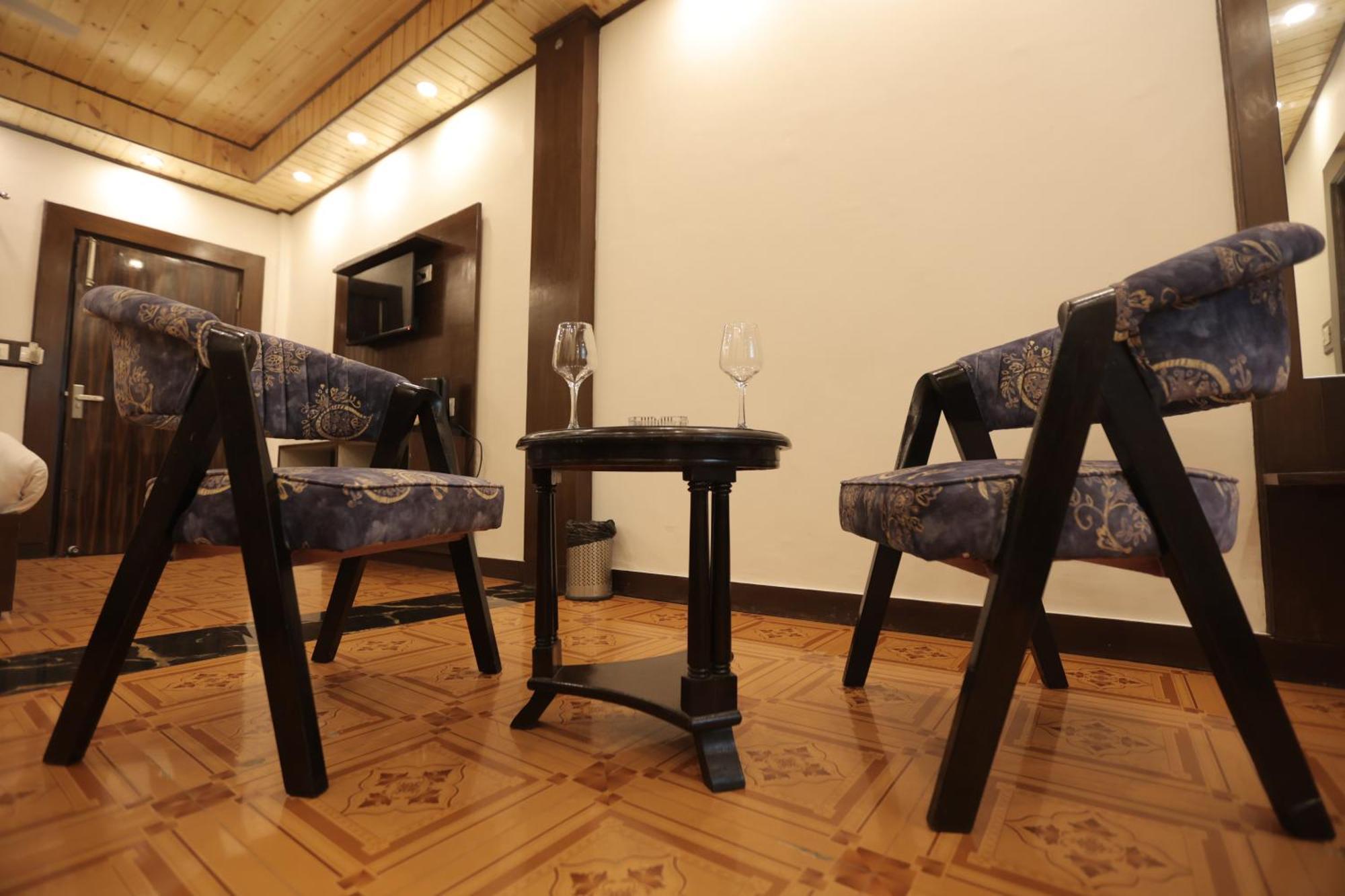Studioz Paradise Hills Mussoorie Buitenkant foto