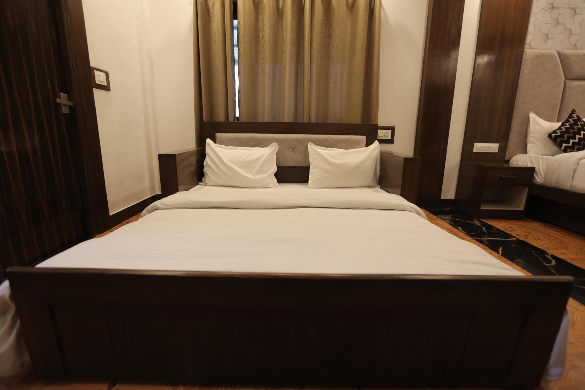 Studioz Paradise Hills Mussoorie Buitenkant foto